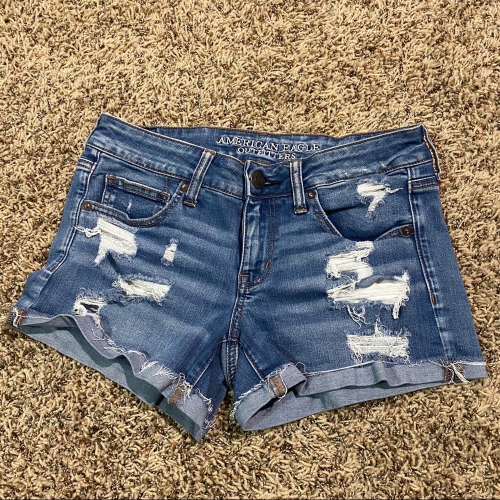 American eagle ripped denim shorts